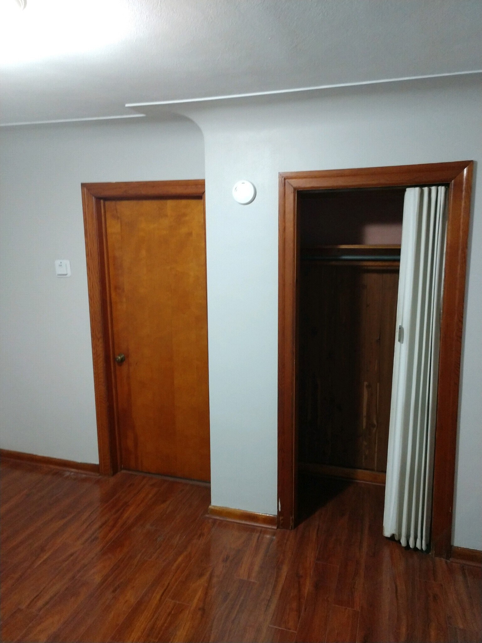 Building Photo - 1357 N Main Ave