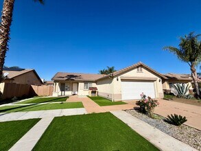 Building Photo - Bright & Spacious Escondido Home with Fireplace, Backyard & Garage