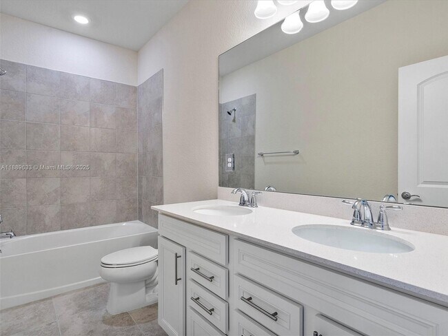 Building Photo - 2108 Appleton Cir N