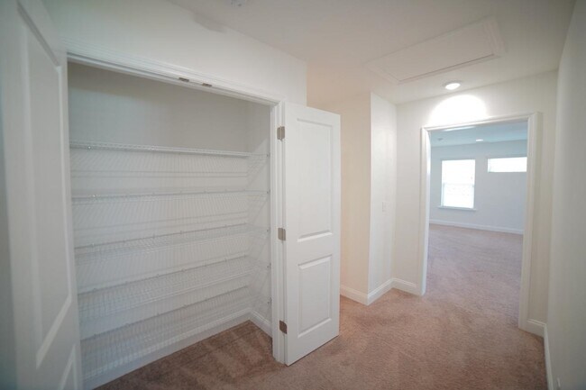 Building Photo - 219 Bienville Pl