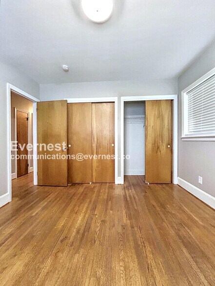 Building Photo - 6728 Kemp St