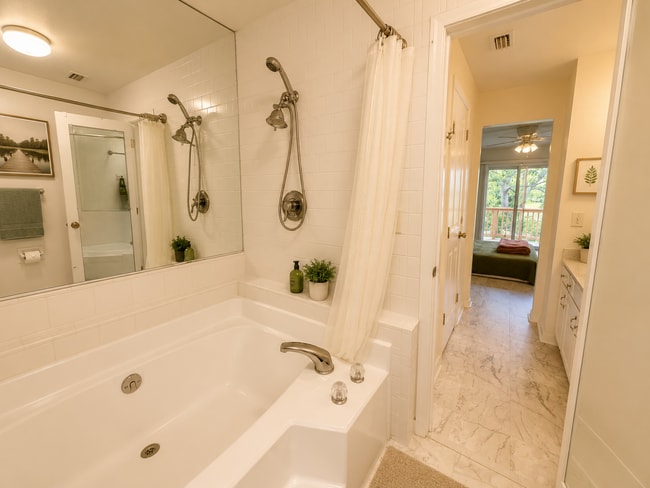 Building Photo - 2717 Seashore Cove