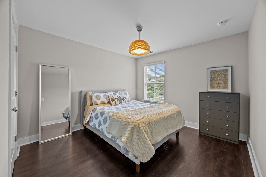 Bedroom 2 - 4020 Willow Green Pl