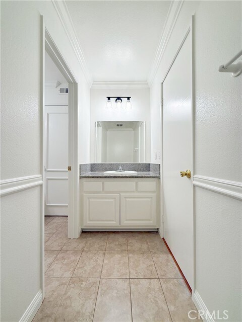 Building Photo - 23650 Monument Canyon Dr