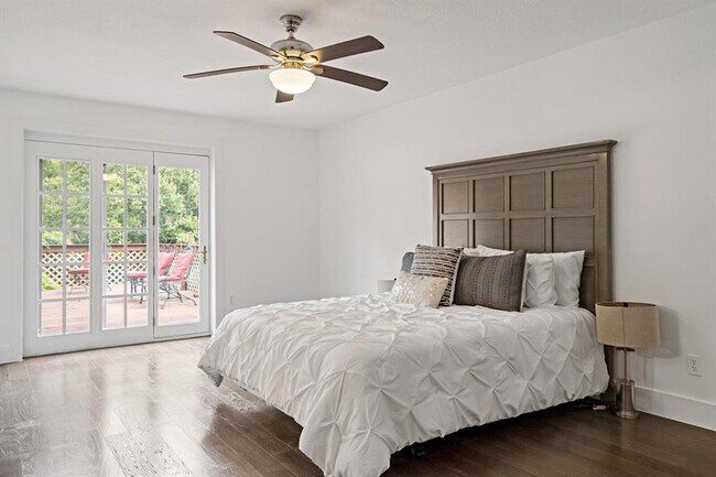 Building Photo - 11005 Carissa Dr