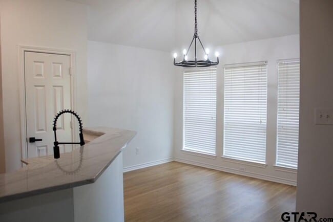 Building Photo - 11380 Derby Dr