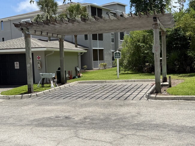 Building Photo - 440 S Villa San Marco Dr