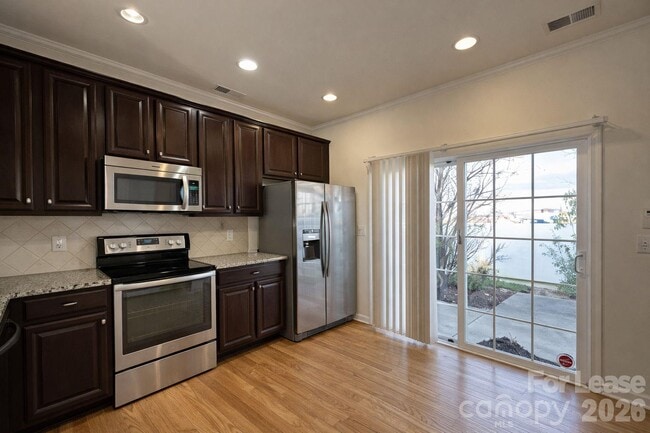 Building Photo - 123 Leyton Loop