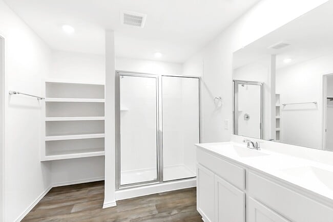 Building Photo - 3710 Turnpike Dr