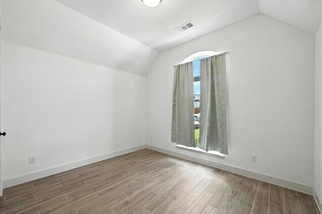 Building Photo - 1101 Briar Oak Ln
