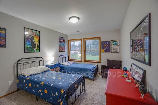 Building Photo - 745 S 21st Pl