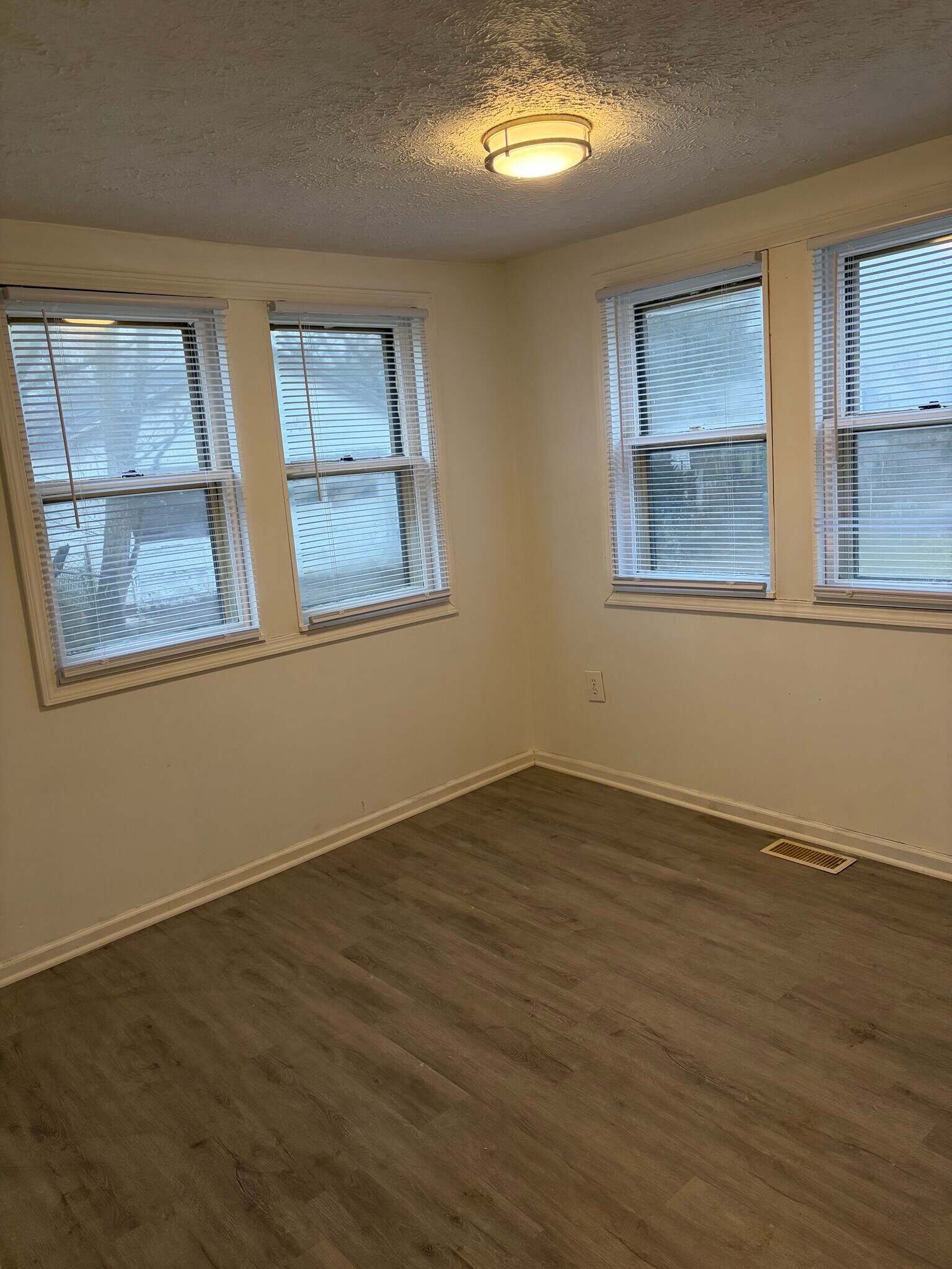 Building Photo - 3110 Vine St