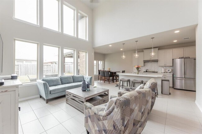 Building Photo - 11730 Twin Creeks Hill Dr