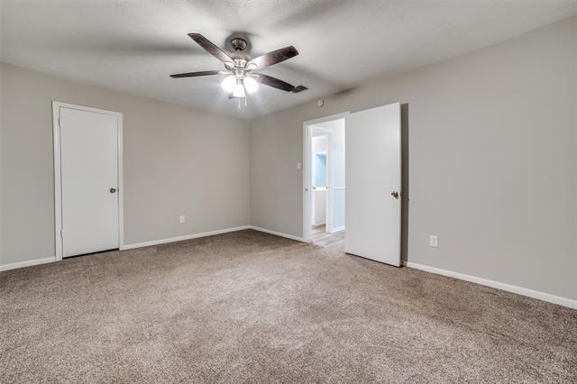 Building Photo - 631 Mosswood Dr