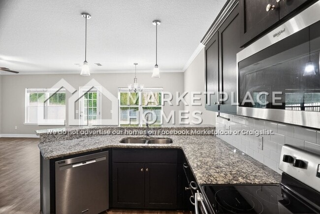 Building Photo - 635 Fairview Cir