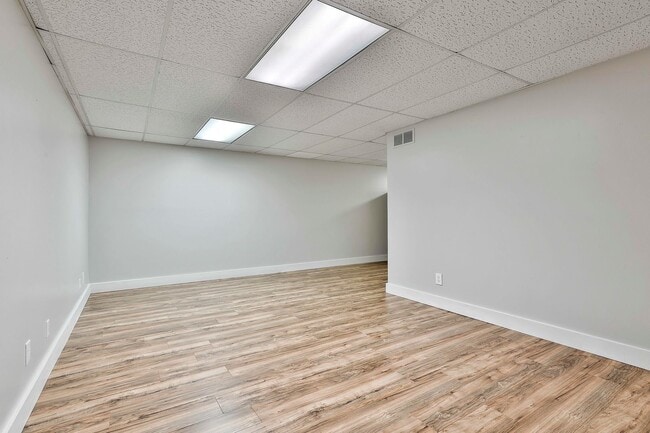 Building Photo - Sharpsburg Basement Apartment, ALL utilities included.