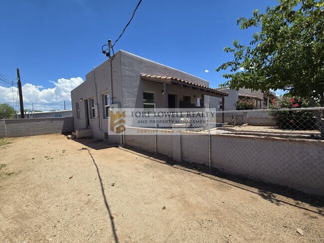 Building Photo - One Bedroom with Yard at Stonedale Apartme...