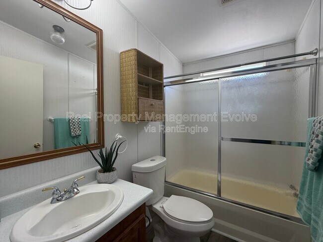 Building Photo - 1514 E Muriel Dr