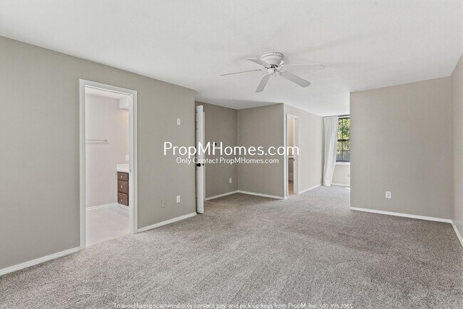 Building Photo - Updated Three Bedroom Home in Tigard!