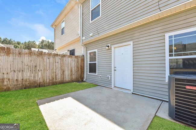Building Photo - 6332 Ellenwood Dr