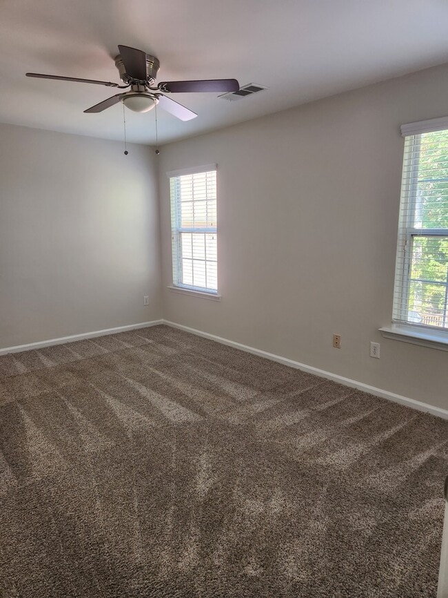 Building Photo - Refreshing Place to Create Memories w/Master on the Main!