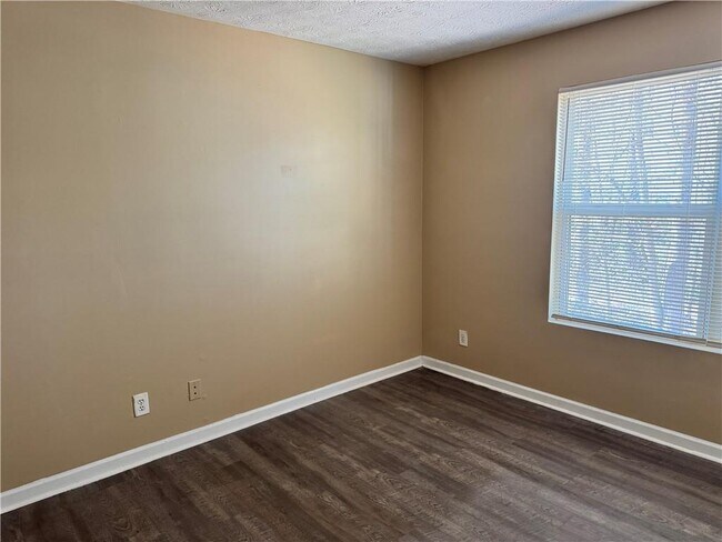 Building Photo - 3203 Fairington Ridge Cir