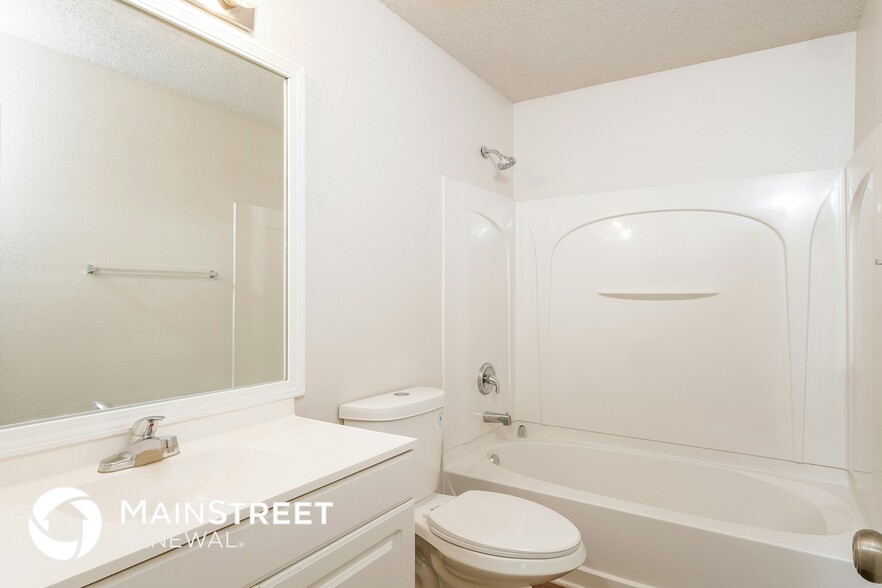 Building Photo - 4681 Northwood Hills Dr