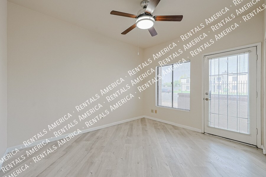 Building Photo - 11666 N 28th Dr