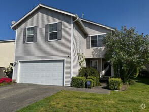Building Photo - Beautiful 3 beds, 2.5 baths 6 minutes to V...