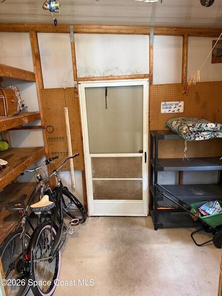 Building Photo - 706 Hyacinth Cir