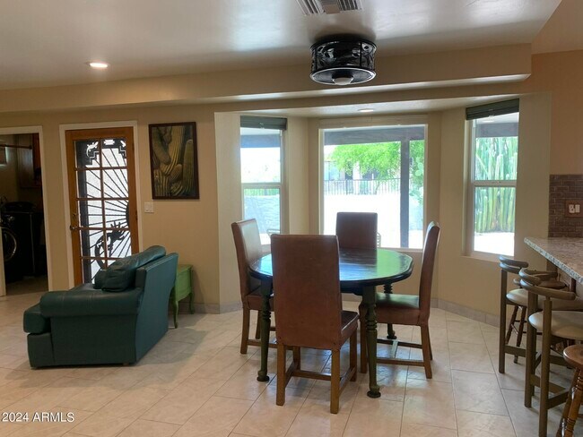 Building Photo - 15036 N Dogwood Ln