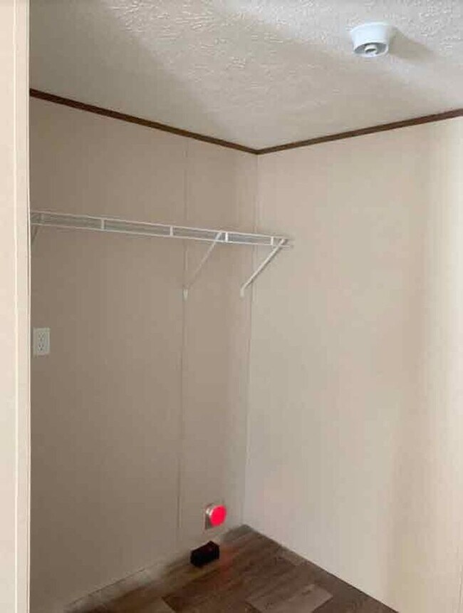 Building Photo - Charming 3BR House in Delco