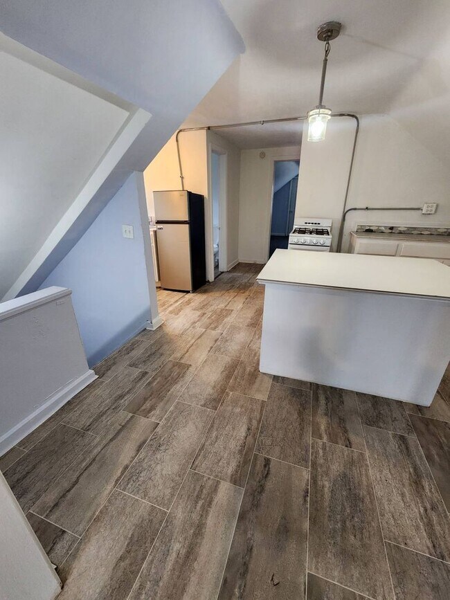 Building Photo - 3820 E.,142nd St., Cleveland, OH 44128