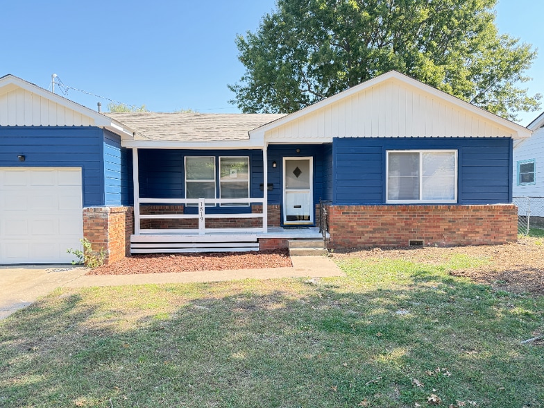 Building Photo - 1819 S Irvington Ave