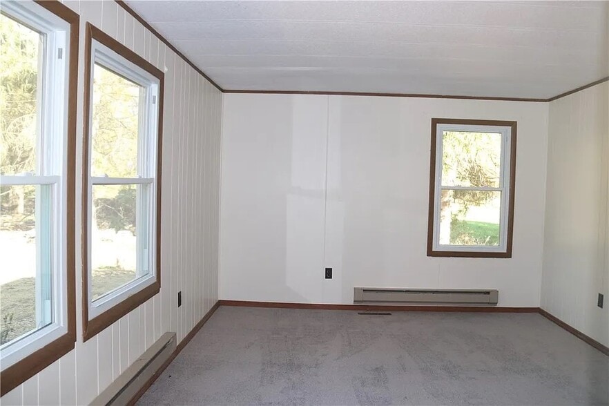 Back bedroom - 281 Lake Rd