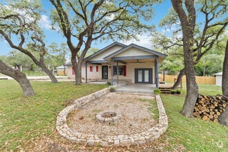 Building Photo - 634 Flatrock Dr