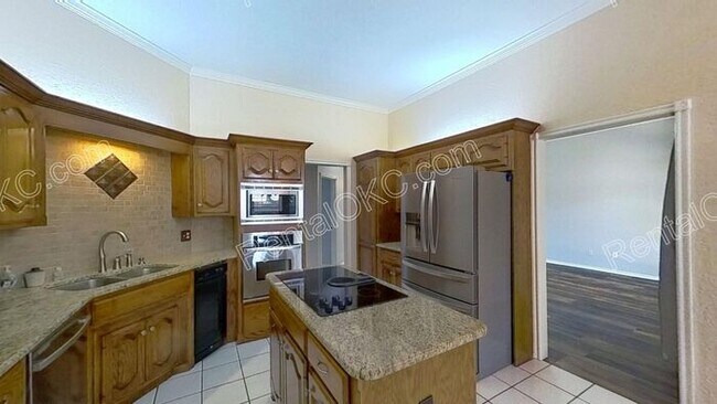 Building Photo - Spacious Edmond 4-Bed, 3-Bath Home with Storm Shelter