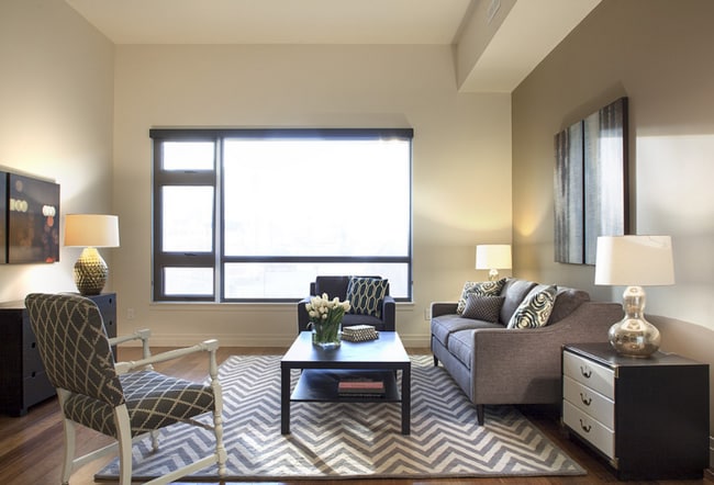 Building Photo - 375 Logan St