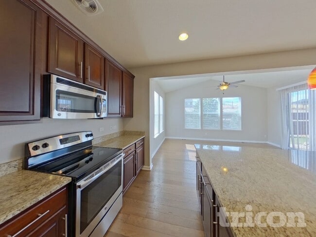 Building Photo - 7360 Blue Water Dr