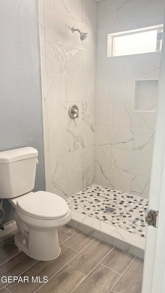 Building Photo - 7740 Luz De Camino Way