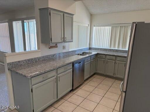 Building Photo - 9422 S 43rd Pl