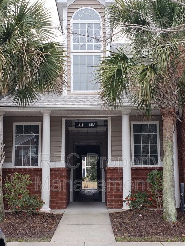 Building Photo - 1415 Belcourt Ln