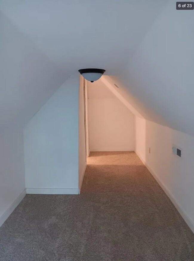 Building Photo - 4 Bedroom Home in the heart of Springfield