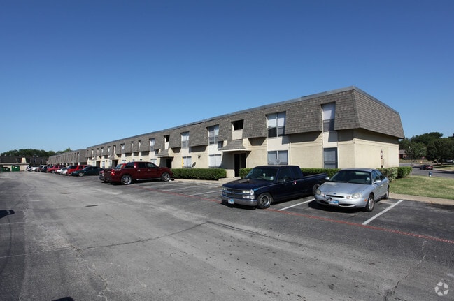 Summit Park Carrollton, TX Apartment Finder