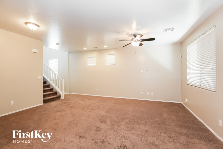 Building Photo - 9337 W Pearblossom Sky Ave