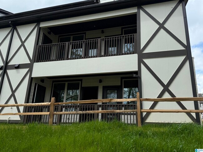 Building Photo - 4411 Lennox Pl