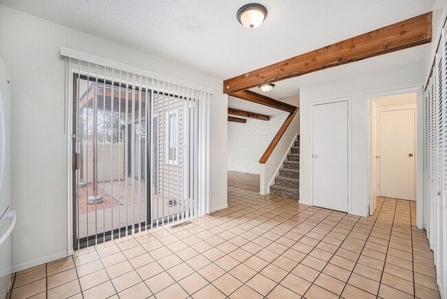 Building Photo - 9626 E Kansas Cir
