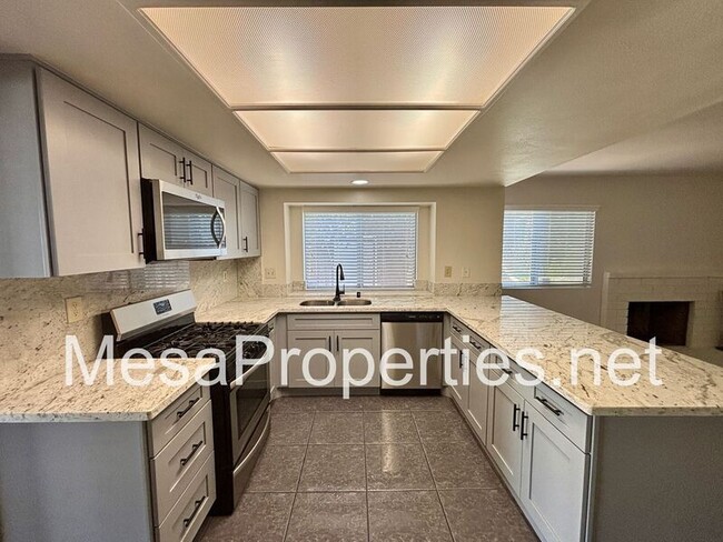 Building Photo - 7680 Sun Petal Ct