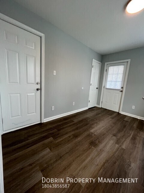 Building Photo - 1721 Blair St