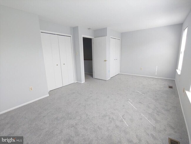 Building Photo - 2448 Winding Ridge Rd